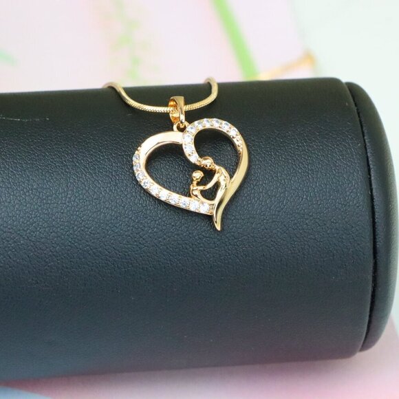 "Rose Gold Mother & Child Heart Pendant with Sparkling Stones, XPPT1312 - Picture 7 of 13